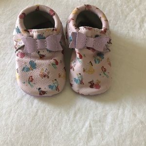 Freshly Picked Disney Princess Moccs size 6